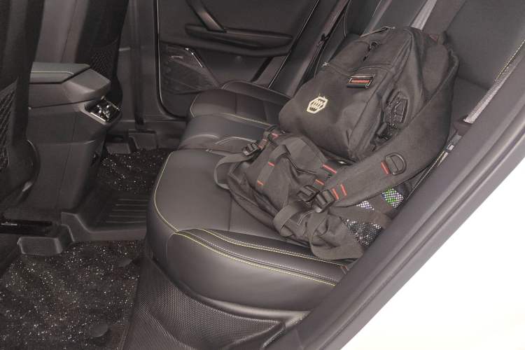 Used Lynk & Co 06 2023 Remix 1.5T Dynamic Halo Left Rear Seat
