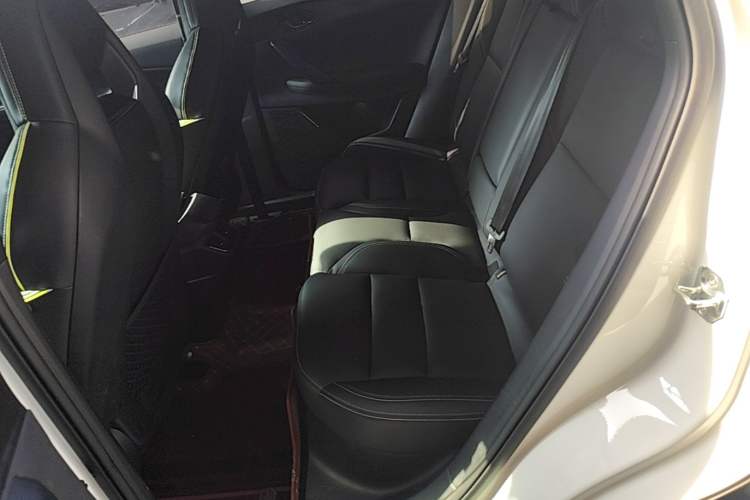 Used Lynk & Co 06 2023 Remix 1.5T Dynamic Halo Left Rear Seat