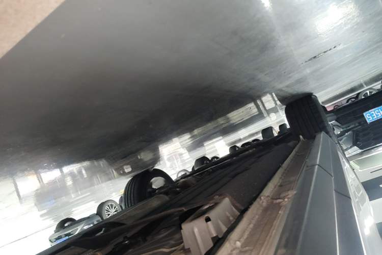 Used Lynk & Co 06 2023 Remix 1.5T Dynamic Halo Left Side Sill