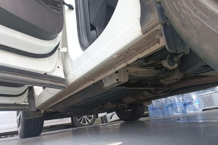 Used Lynk & Co 06 2023 Remix 1.5T Dynamic Halo Left Side Sill