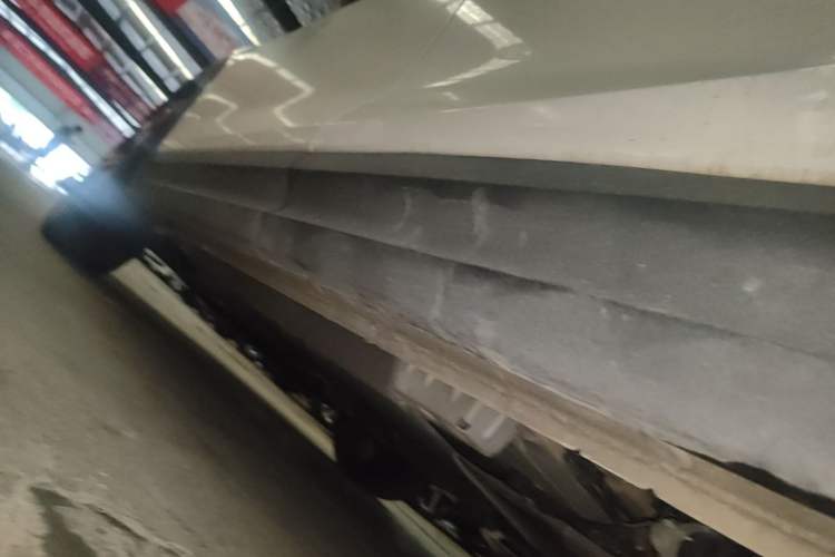Used Lynk & Co 06 2023 Remix 1.5T Dynamic Halo Left Side Sill