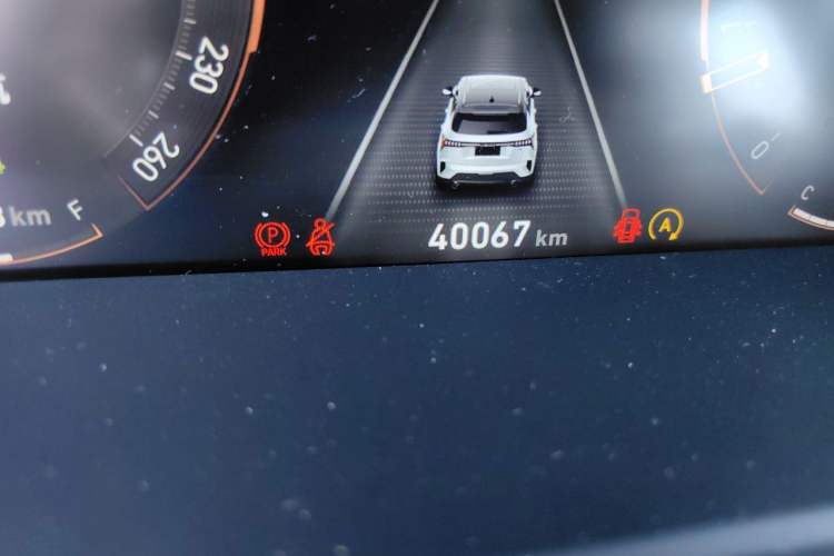 Used Lynk & Co 06 2023 Remix 1.5T JinPro Odometer Close Up