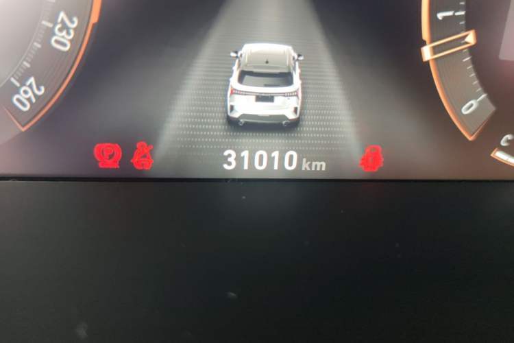 Used Lynk & Co 06 2023 Remix 1.5T Dynamic Halo Odometer Close Up