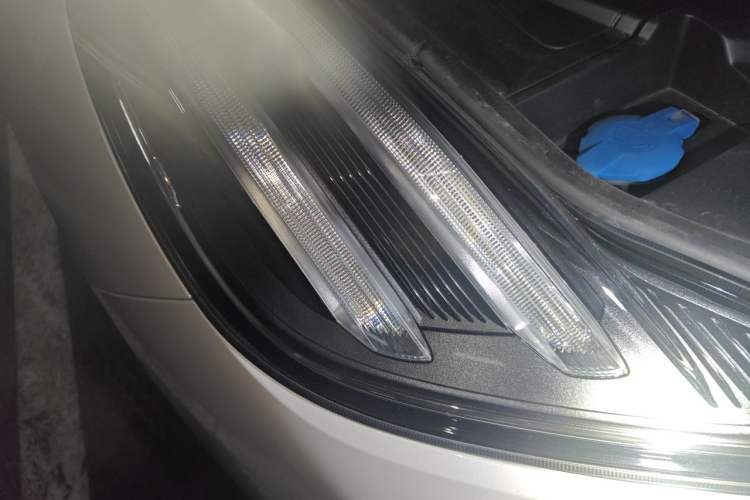 Used Lynk & Co 06 2023 Remix 1.5T Dynamic Halo Right Front Headlight