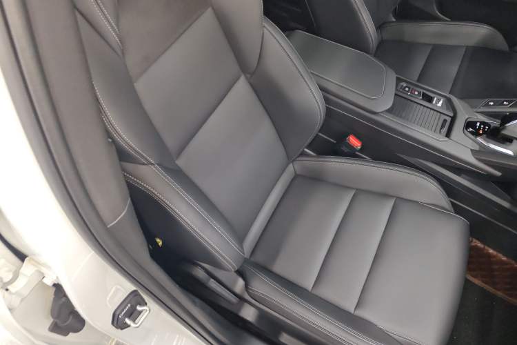 Used Lynk & Co 06 2023 Remix 1.5T JinPro Right Front Seat