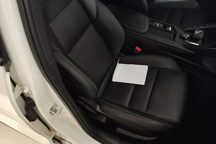 Used Lynk & Co 06 2023 Remix 1.5T JinPro Right Front Seat