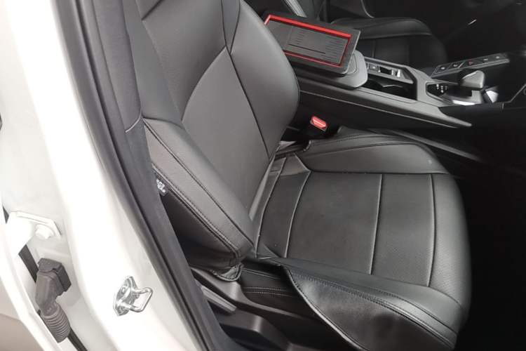 Used Lynk & Co 06 2023 Remix 1.5T JinPro Right Front Seat