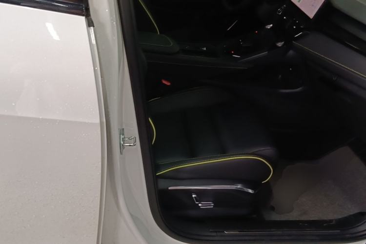 Used Lynk & Co 06 2023 Remix 1.5T Dynamic Halo Right Front Seat