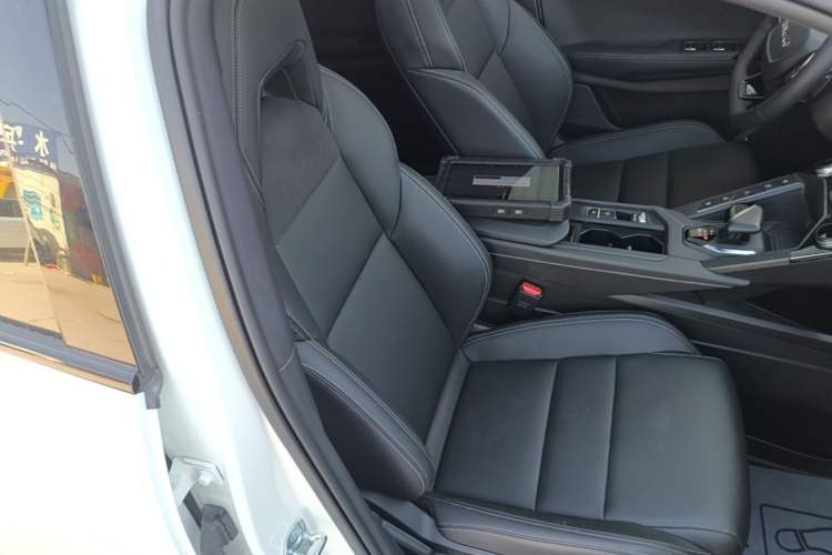 Used Lynk & Co 06 2023 Remix 1.5T JinPro Right Front Seat