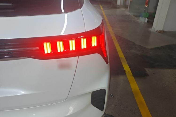 Used Lynk & Co 06 2023 Remix 1.5T Dynamic Halo Right Rear Taillight