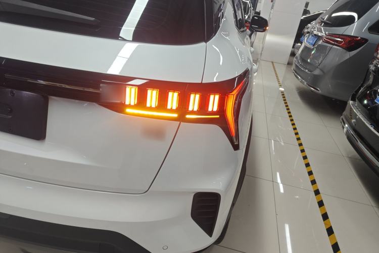 Used Lynk & Co 06 2023 Remix 1.5T Dynamic Halo Right Rear Taillight