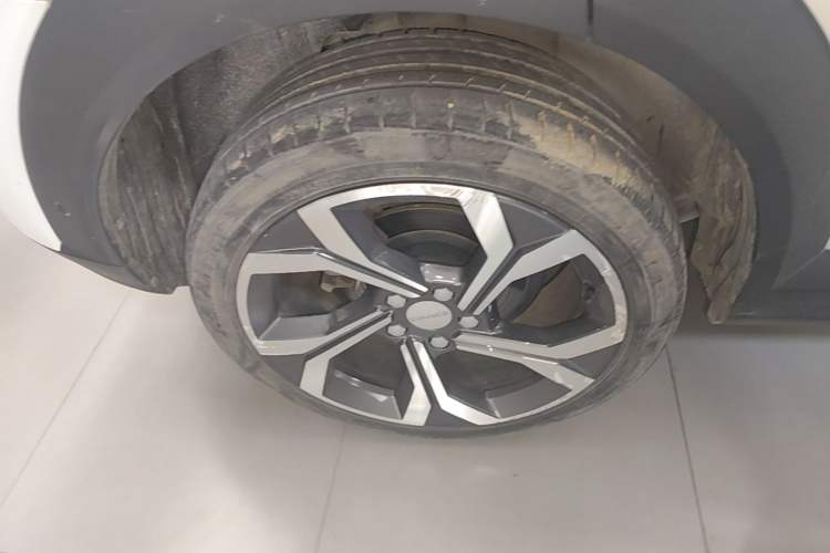 Used Lynk & Co 06 2023 Remix 1.5T Dynamic Halo Right Rear Wheel Hub