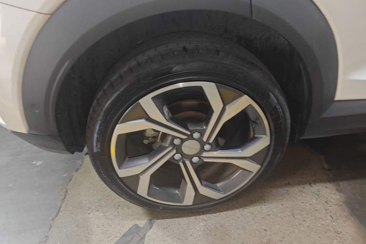 Used Lynk & Co 06 2023 Remix 1.5T Dynamic Halo Right Rear Wheel Hub