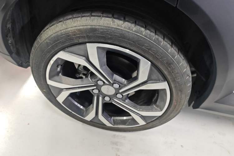 Used Lynk & Co 06 2023 Remix 1.5T Dynamic Halo Right Rear Wheel Hub