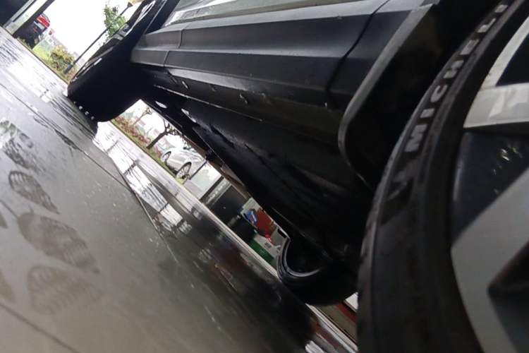 Used Lynk & Co 06 2023 Remix 1.5T Dynamic Halo Right Side Sill