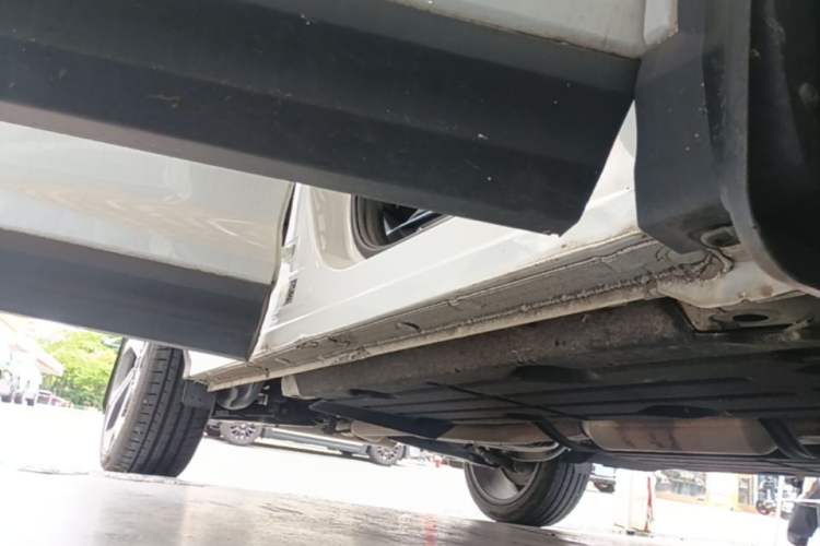 Used Lynk & Co 06 2023 Remix 1.5T Dynamic Halo Right Side Sill
