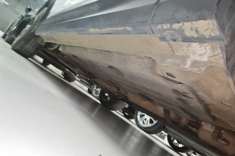 Used Lynk & Co 06 2023 Remix 1.5T Dynamic Halo Right Side Sill