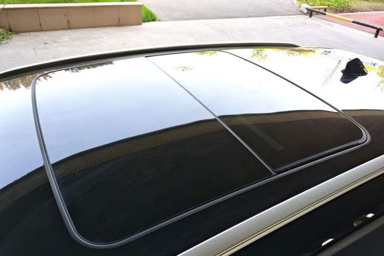 Used Lynk & Co 06 2023 Remix 1.5T Dynamic Halo Roof