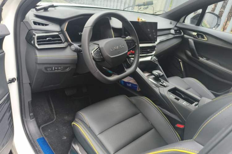 Used Lynk & Co 06 2023 Remix 1.5T Dynamic Halo Steering Wheel