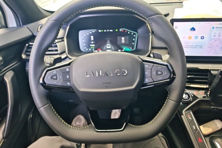 Used Lynk & Co 06 2023 Remix 1.5T Dynamic Halo Steering Wheel