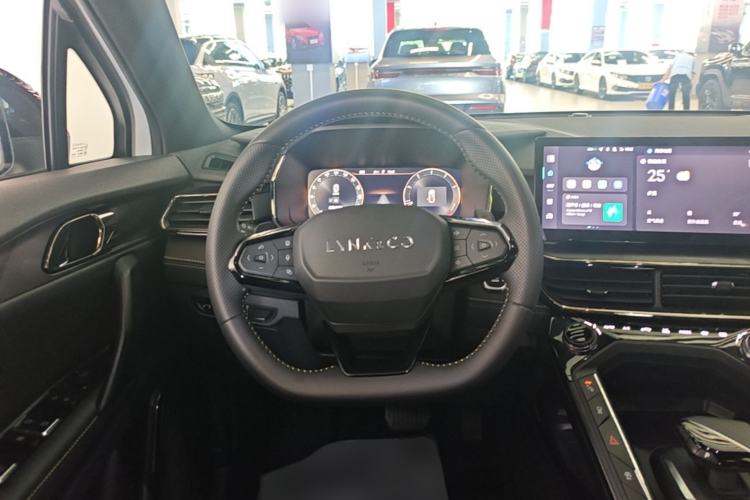 Used Lynk & Co 06 2023 Remix 1.5T Dynamic Halo Steering Wheel