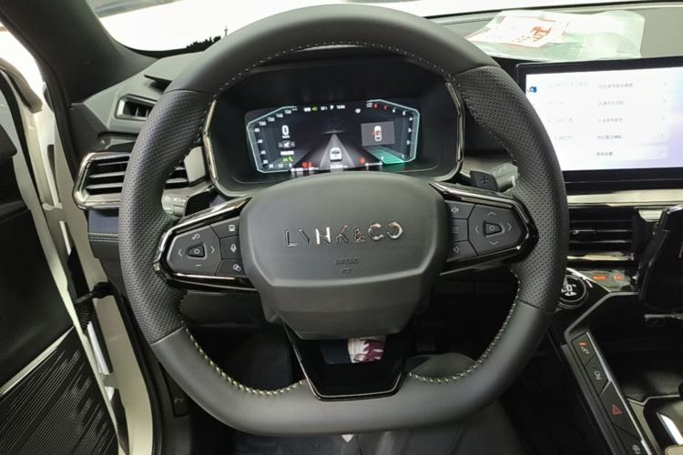 Used Lynk & Co 06 2023 Remix 1.5T Dynamic Halo Steering Wheel