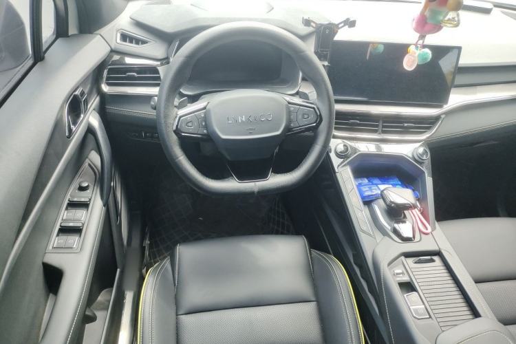 Used Lynk & Co 06 2023 Remix 1.5T Dynamic Halo Steering Wheel