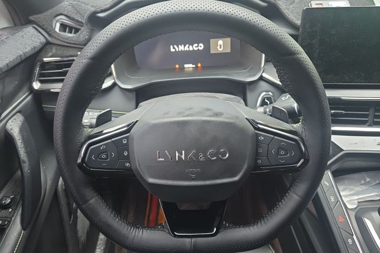 Used Lynk & Co 06 2023 Remix 1.5T Dynamic Halo Steering Wheel