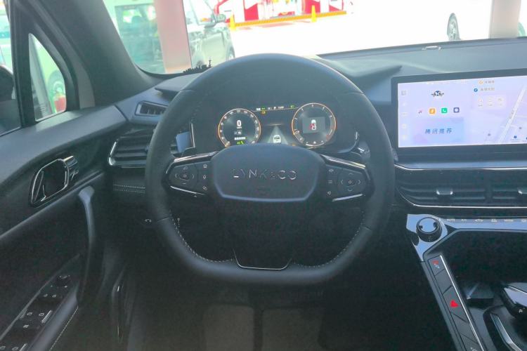 Used Lynk & Co 06 2023 Remix 1.5T Dynamic Halo Steering Wheel
