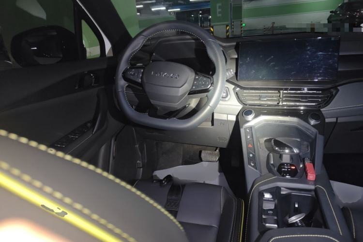 Used Lynk & Co 06 2023 Remix 1.5T Dynamic Halo Steering Wheel