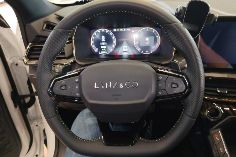 Used Lynk & Co 06 2023 Remix 1.5T Dynamic Halo Steering Wheel