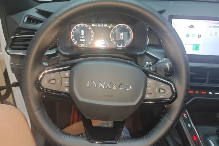 Used Lynk & Co 06 2023 Remix 1.5T Dynamic Halo Steering Wheel