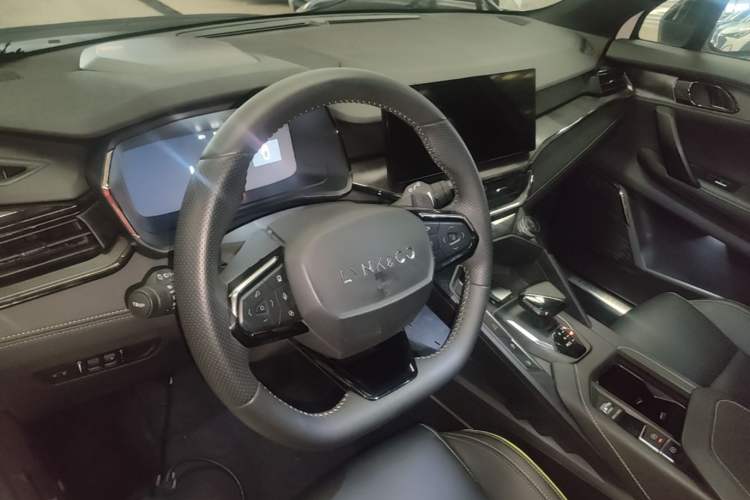 Used Lynk & Co 06 2023 Remix 1.5T Dynamic Halo Steering Wheel