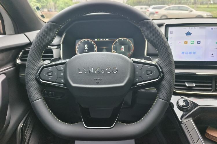 Used Lynk & Co 06 2023 Remix 1.5T Dynamic Halo Steering Wheel