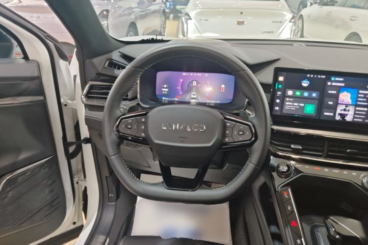 Used Lynk & Co 06 2023 Remix 1.5T Dynamic Halo Steering Wheel