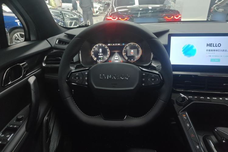 Used Lynk & Co 06 2023 Remix 1.5T Dynamic Halo Steering Wheel