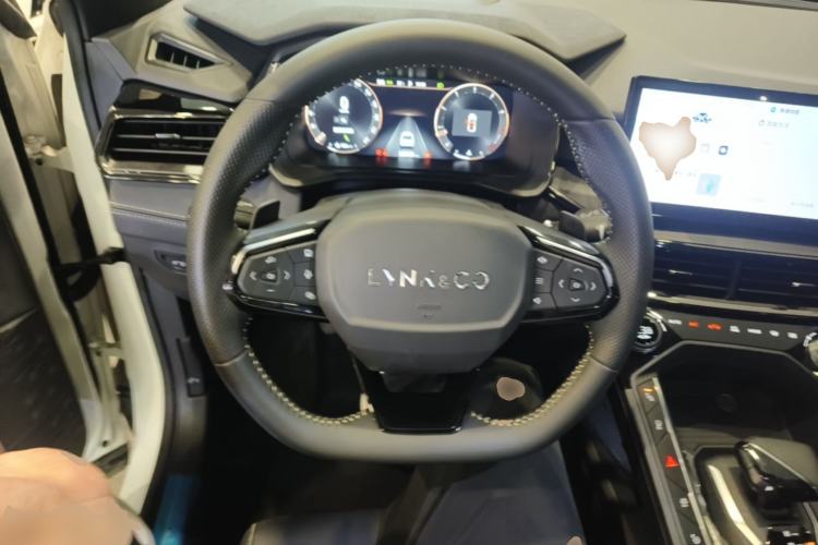 Used Lynk & Co 06 2023 Remix 1.5T Dynamic Halo Steering Wheel