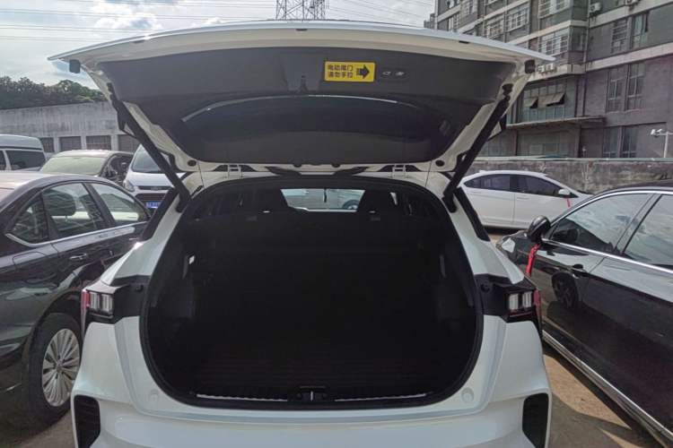 Used Lynk & Co 06 2023 Remix 1.5T Dynamic Halo Trunk