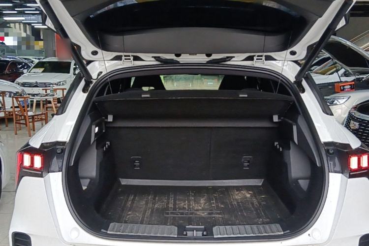 Used Lynk & Co 06 2023 Remix 1.5T Dynamic Halo Trunk