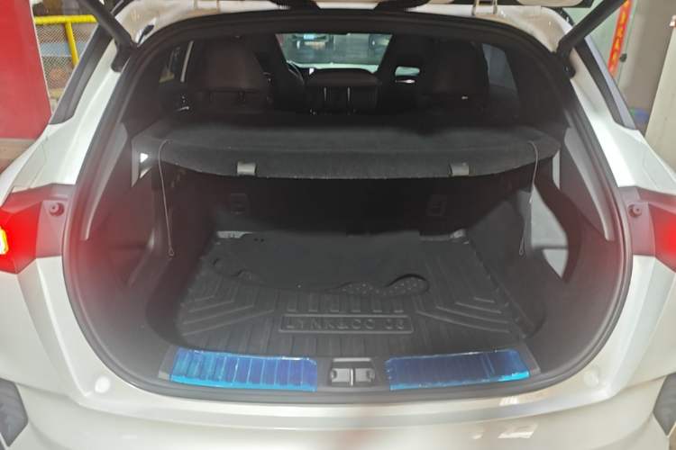 Used Lynk & Co 06 2023 Remix 1.5T Dynamic Halo Trunk