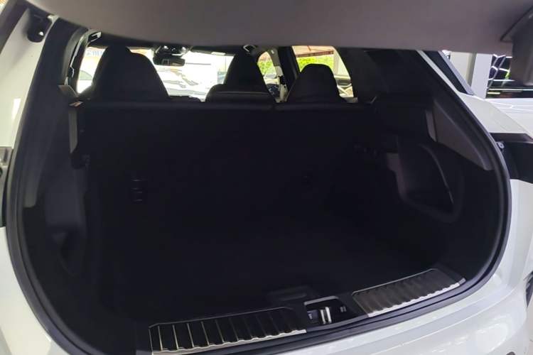 Used Lynk & Co 06 2023 Remix 1.5T Dynamic Halo Trunk