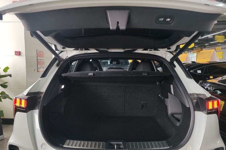 Used Lynk & Co 06 2023 Remix 1.5T Dynamic Halo Trunk