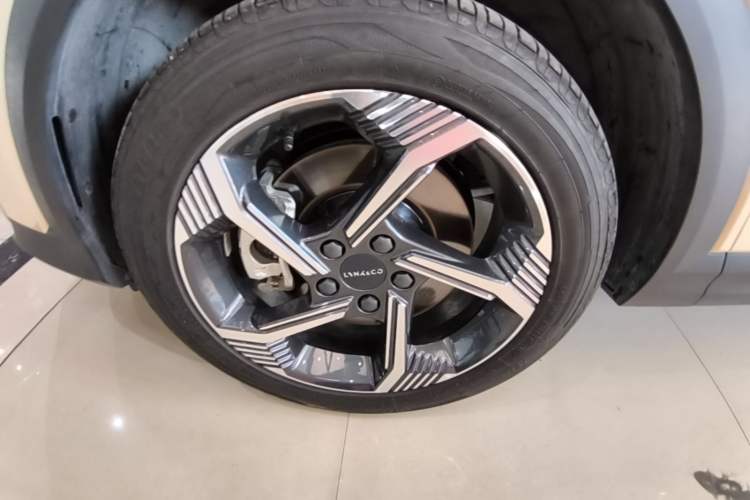 Used Lynk & Co 06 2023 Remix 1.5T JinPro Left Front Wheel Hub
