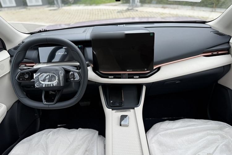 Used Lynk & Co 06 2025 Renew 1.5T Halo Interior 4