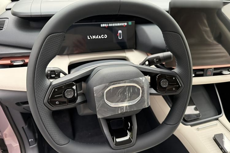 Used Lynk & Co 06 2025 Renew 1.5T Halo Interior 7