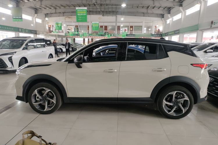 Used Lynk & Co 06 2025 Renew 1.5T Halo Exterior 3