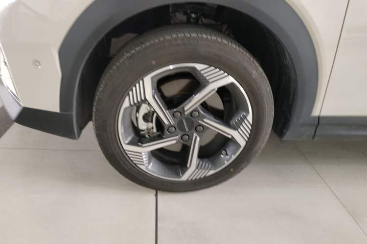 Used Lynk & Co 06 2025 Renew 1.5T Halo Exterior 7