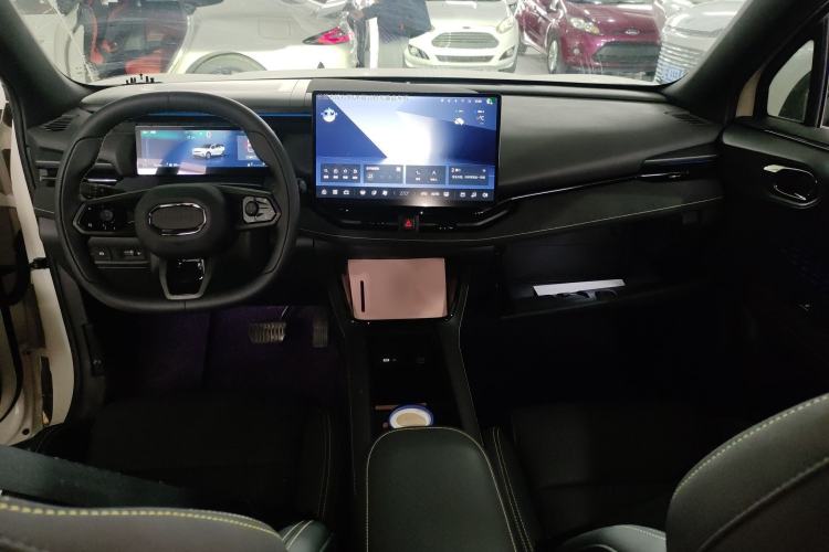 Used Lynk & Co 06 2025 Renew 1.5T Halo Interior 2