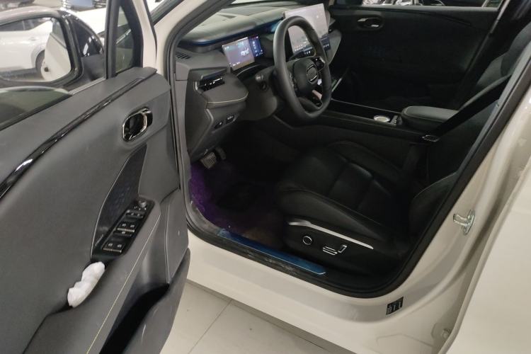 Used Lynk & Co 06 2025 Renew 1.5T Halo Interior 3