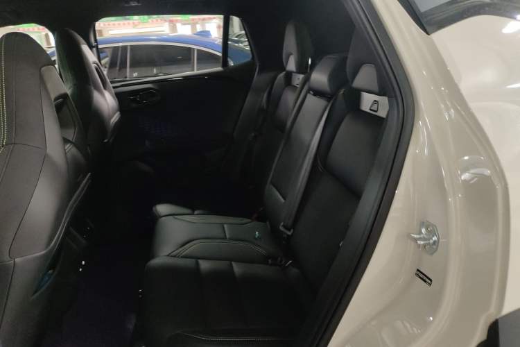 Used Lynk & Co 06 2025 Renew 1.5T Halo Interior 4